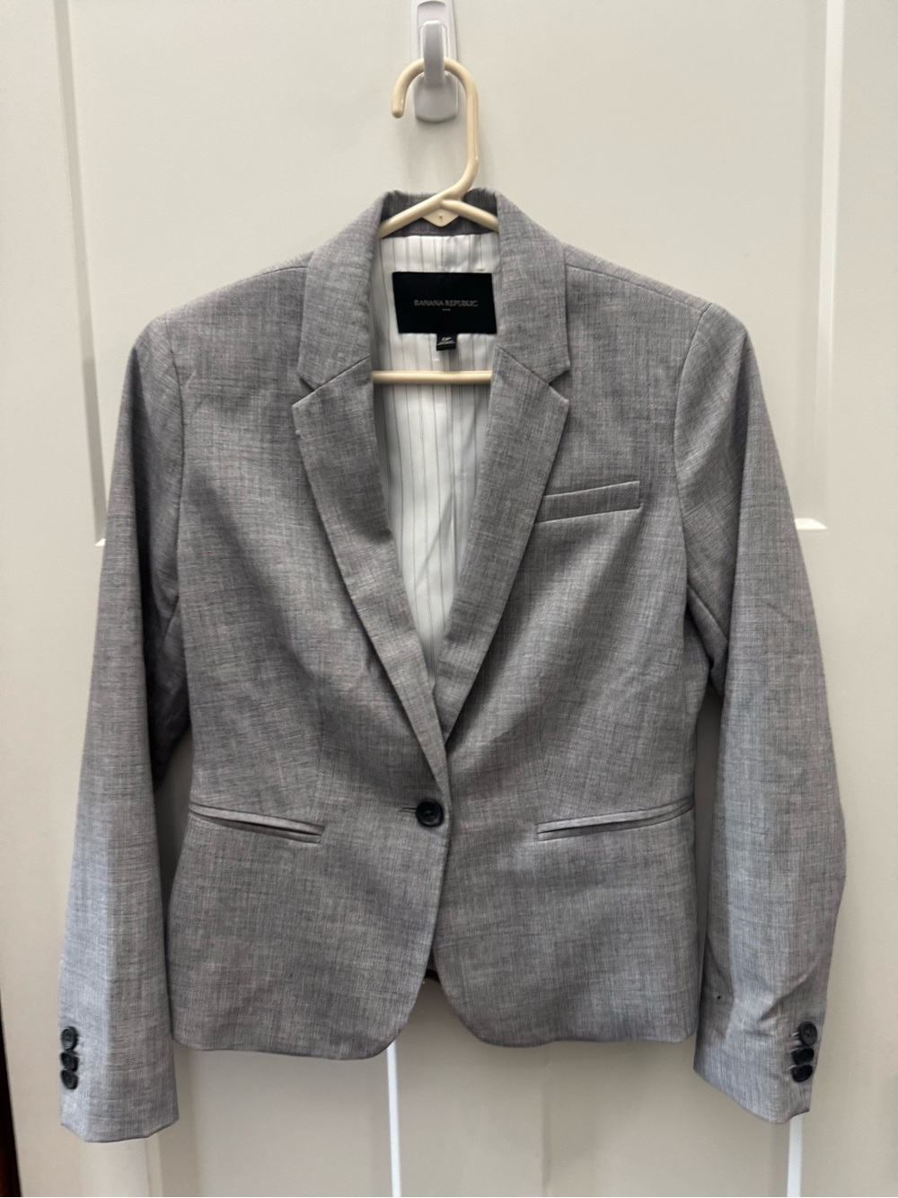 Banana Republic Light Gray Women's Single-Button Blazer